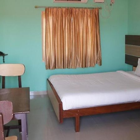 Hotel Sri Murugan Guest House Махабалипурам Екстериор снимка