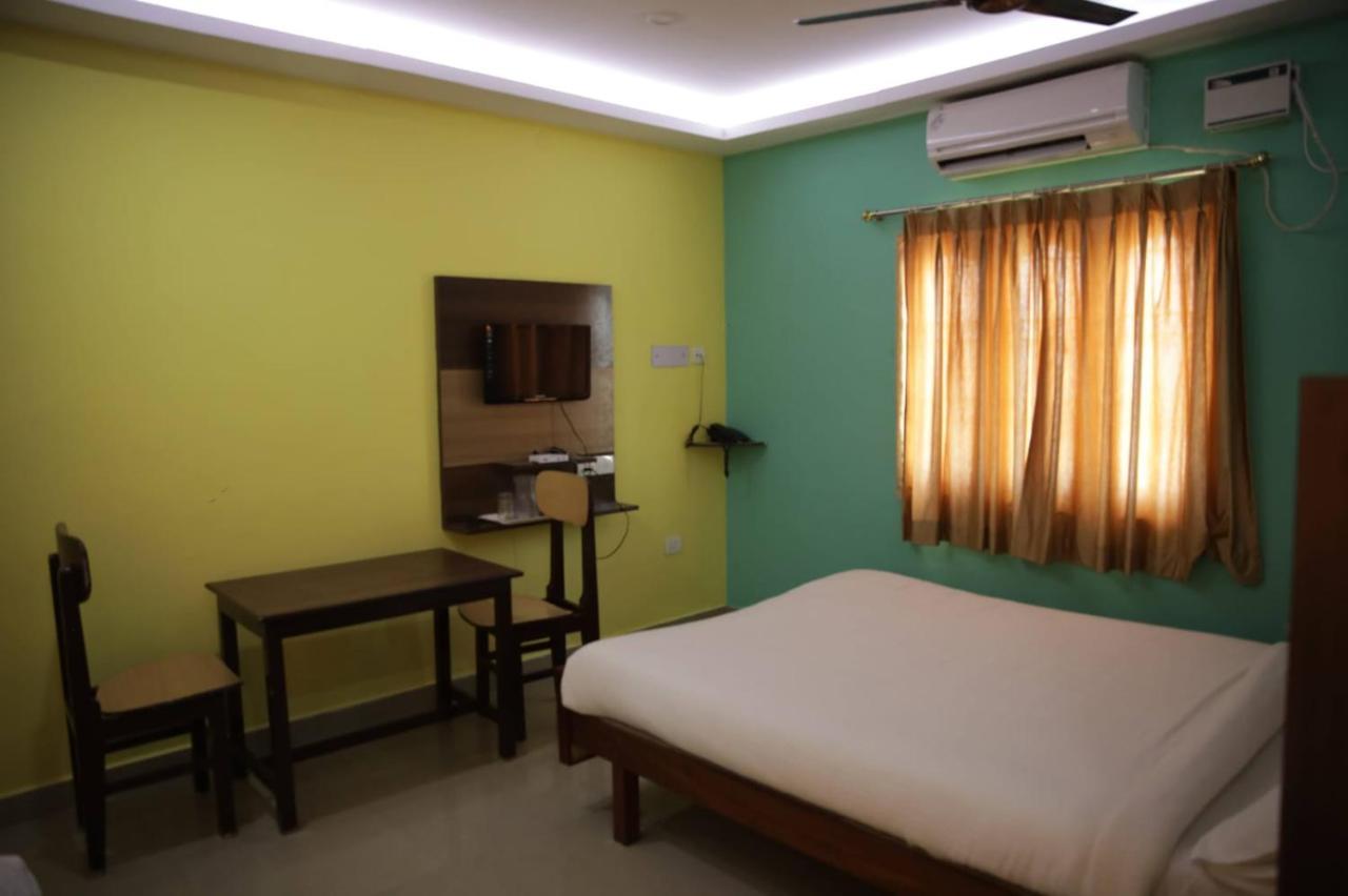 Hotel Sri Murugan Guest House Махабалипурам Екстериор снимка